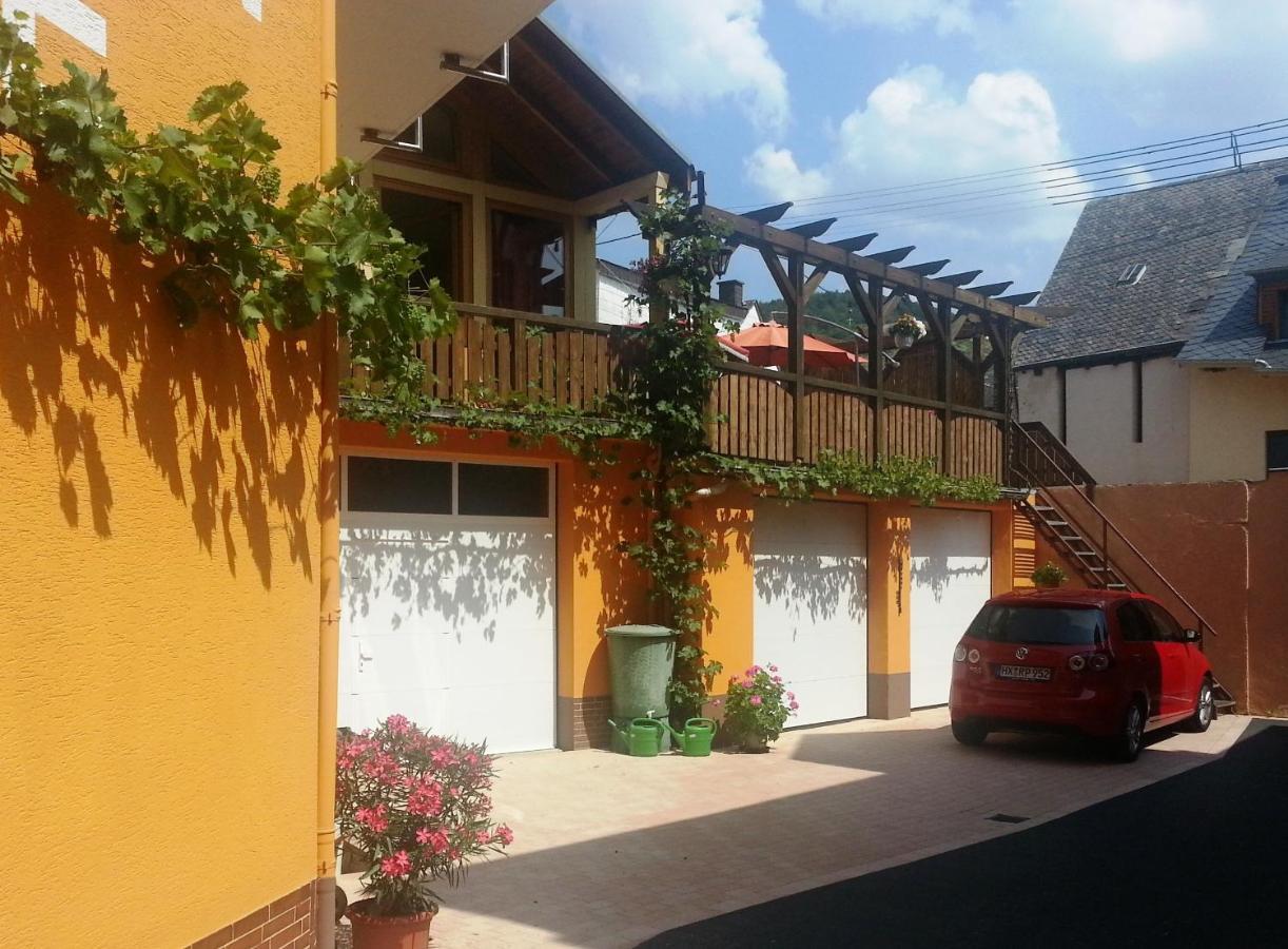 Weinstube Pension Moselblümchen Zeltingen-Rachtig Exterior foto