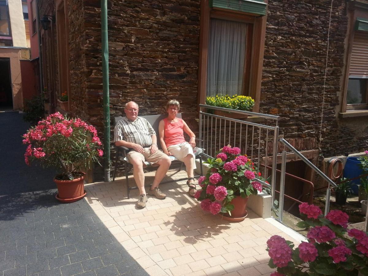 Weinstube Pension Moselblümchen Zeltingen-Rachtig Exterior foto